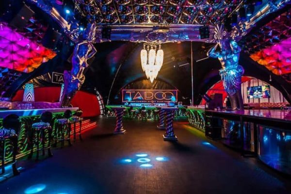 Natklub telt strukturer