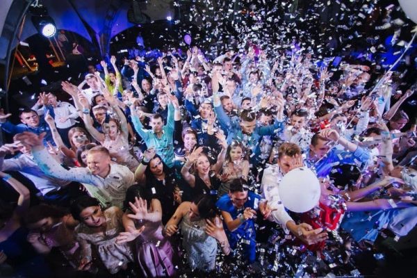 Natklub telt strukturer